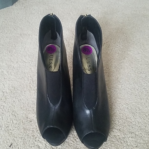 Boots - Picture 3 of 3